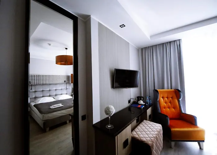 Hotel Pomaranczowa Plaza