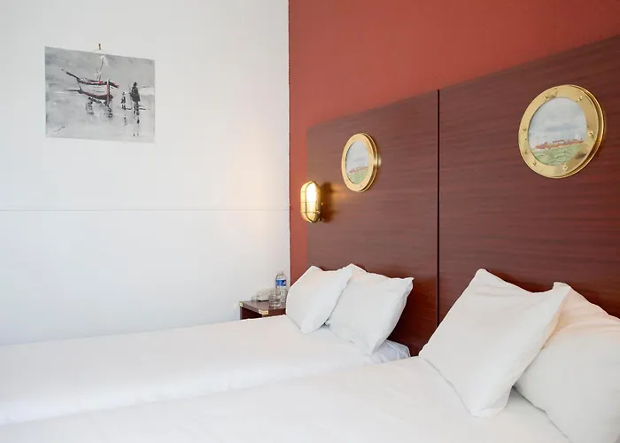 Hotel Les Gens De Mer Lorient By Popinns