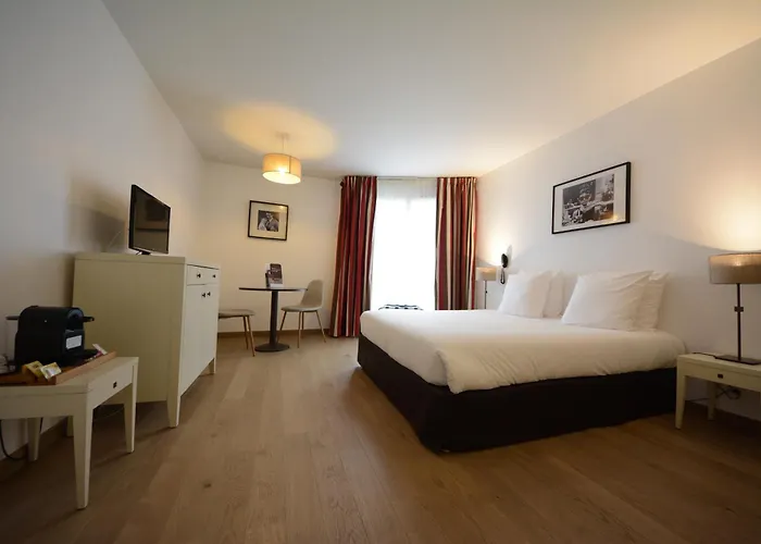 Hotel Cerise Chatou