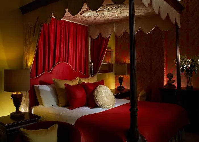 The Swan Hotel, Wells, Somerset - The Coaching Inn Group