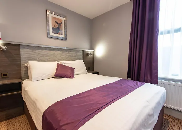 Hogs Back Hotel & Spa Nr Farnham