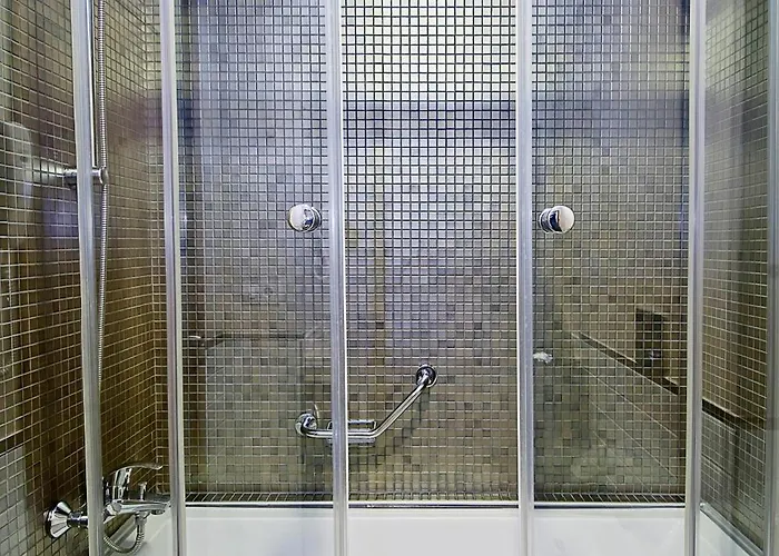 Tugcu Hotel Select