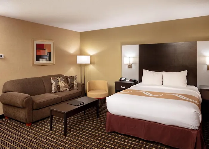 Quality Inn & Suites Downtown Windsor