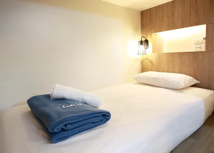 Lub D Manila Makati - Central Makati, Near Nightlife
