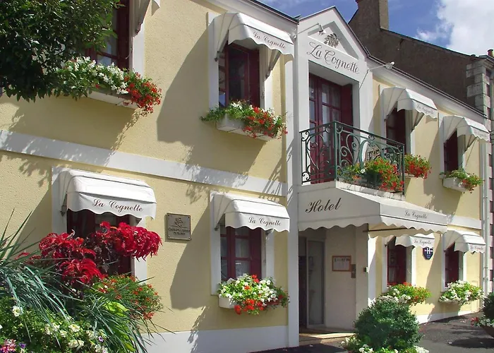 HOTEL LA COGNETTE A 25 Kilomètres de Châteauroux et 30 Kilomètres de Bourges Issoudun