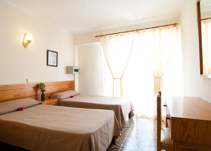Hostal Montesol