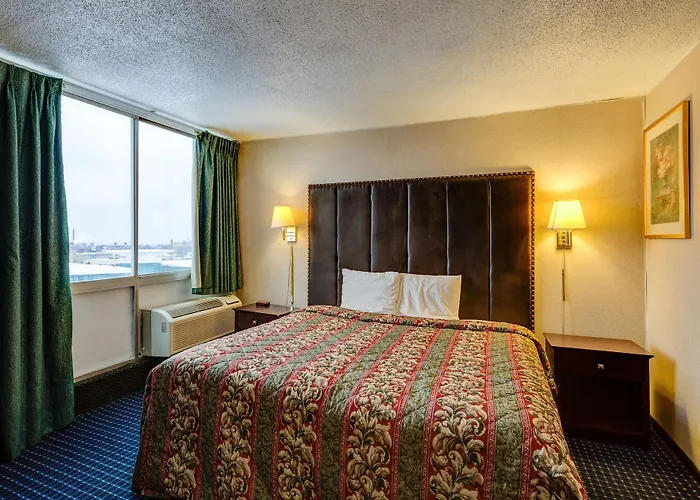 University Hotel And Suites