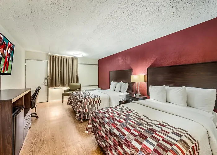 Red Roof Inn & Suites Wapakoneta