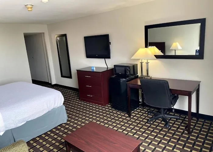 Days Inn By Wyndham Fort Wright Cincinnati Area