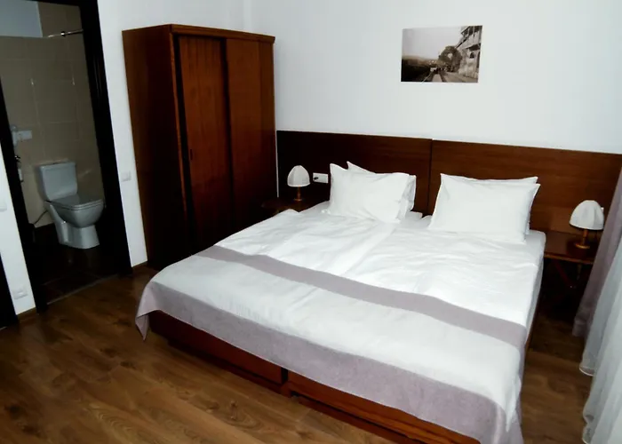 Hotel Club-2100