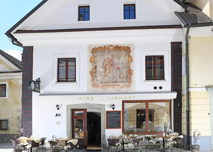 Hisa Linhart, Hotel & Restaurant