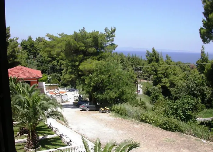 Kassandra Bay