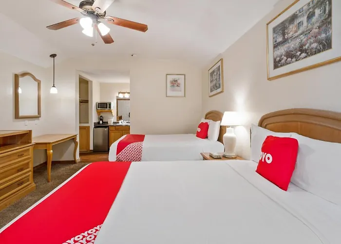 Oyo Hotel Kenedy Downtown - Us 181