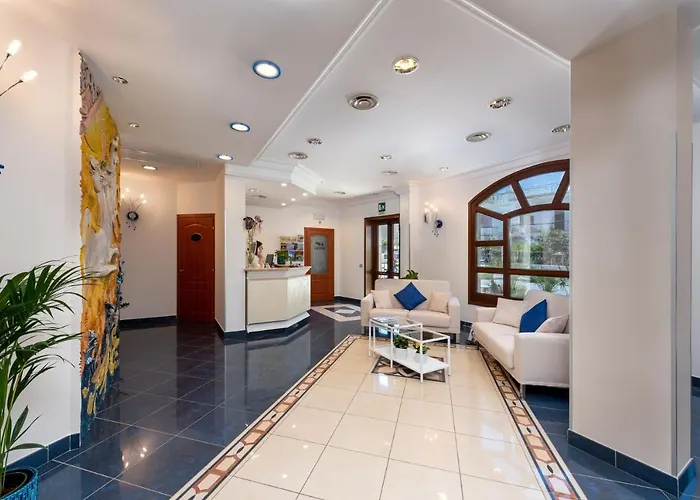 Helios Hotel