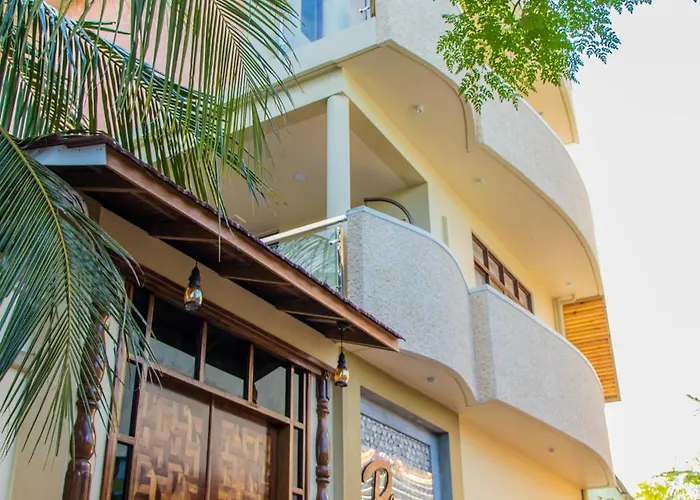 Rosy Villa Hotel