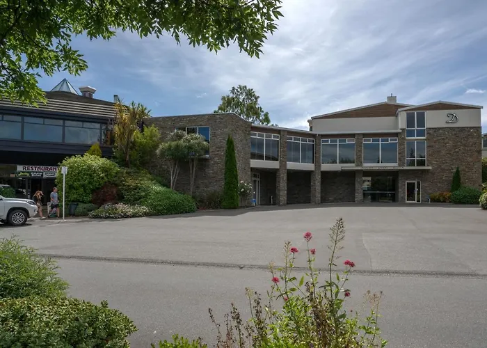 Distinction Luxmore Hotel Te Anau