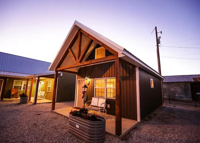 Knotty Squirrel Cabins Mountain View