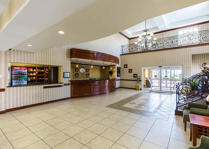 Comfort Suites Galveston Cruise Port Area - Beachside