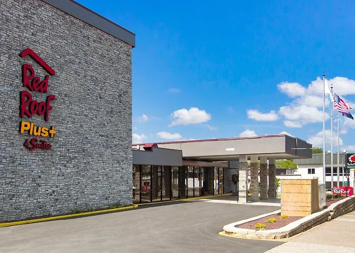 Red Roof Plus+ & Suites Erie