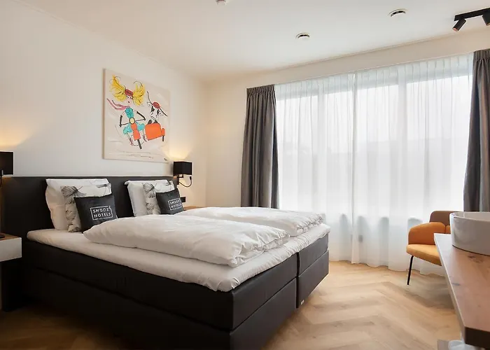 Snoozz Hotels Bolsward Boutique hotel zonder receptie met digitale sleutel