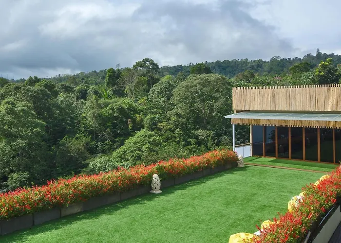 Giriwood Hotel&Villa