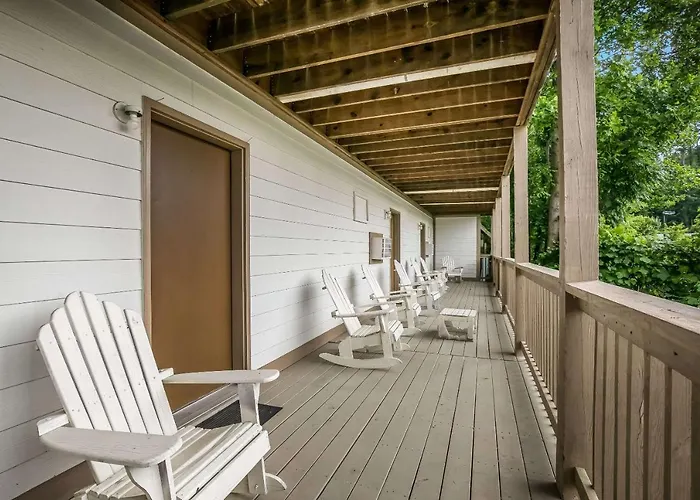 Quality Inn & Suites Mt Chalet