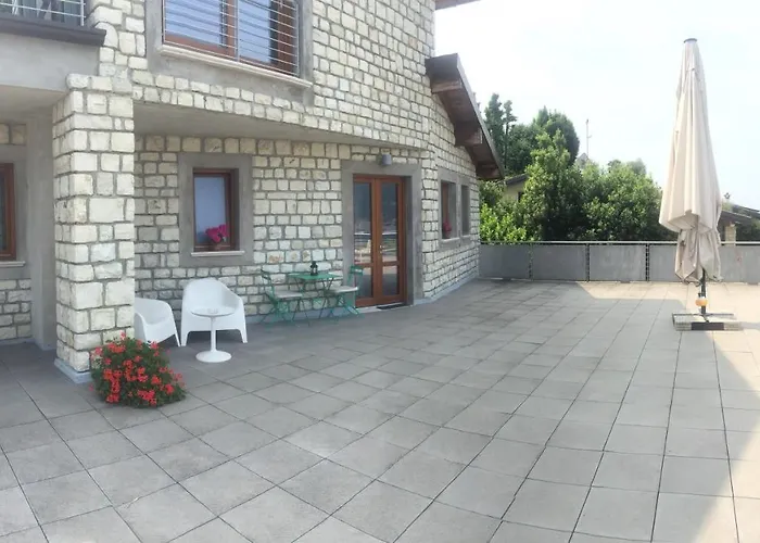 Vela Di Soleville Camere Con E Senza Vista Lago Con Ristorante & Pizzeria