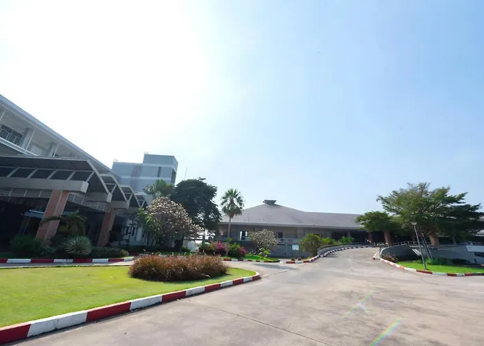 Uniland Golf & Resort