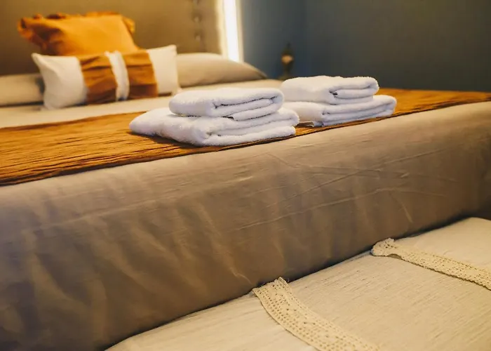 LG Golden Suites
