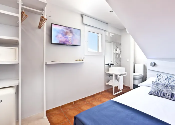 Ryans La Marina (Adults Only)