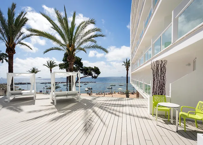 The Ibiza Twiins - 4* Sup