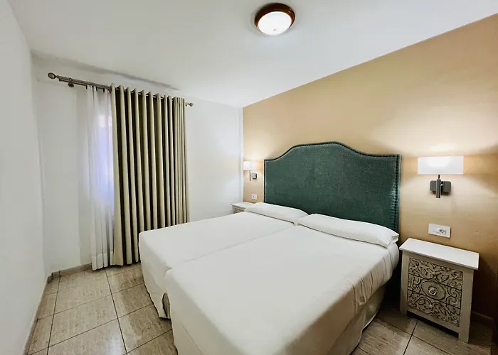 Apartamentos Frontera