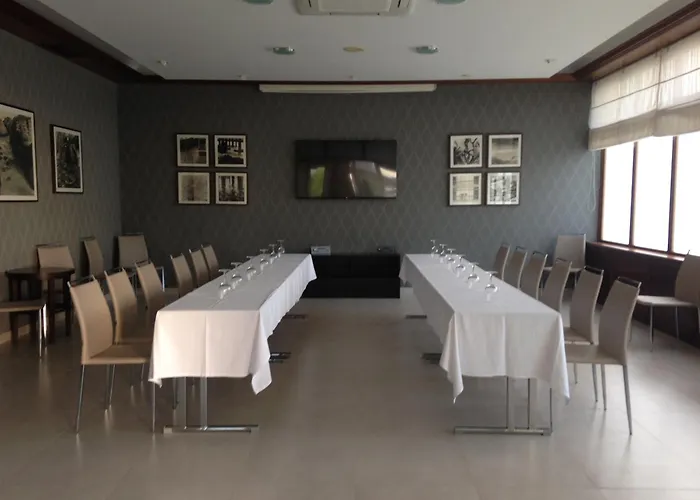 Las Rocas Playa Hotel