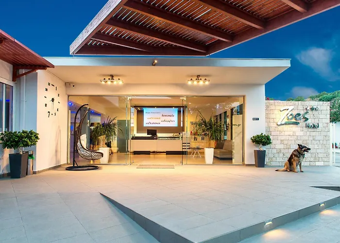 Zoes Hotel & Suites