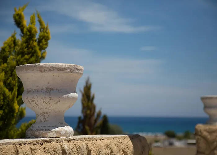 Lindos White Hotel & Suites