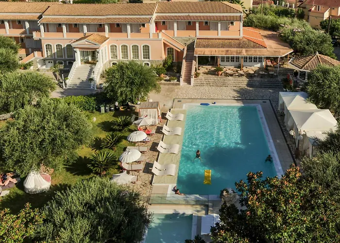 Nefeli Hotel