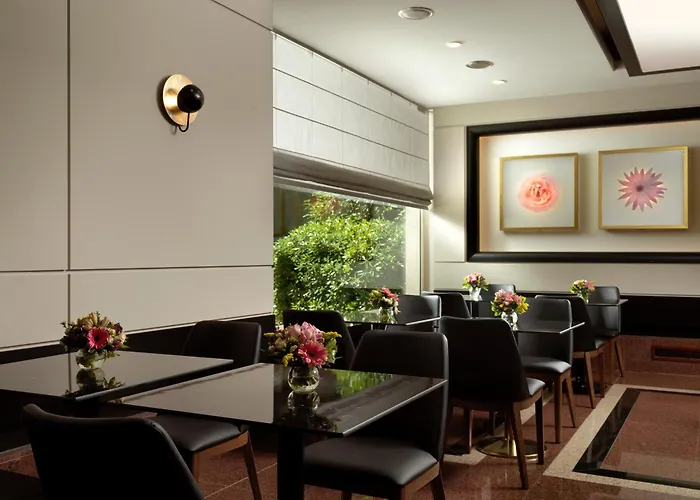 Holiday Suites