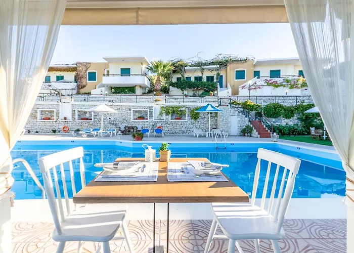 Pela Mare Hotel