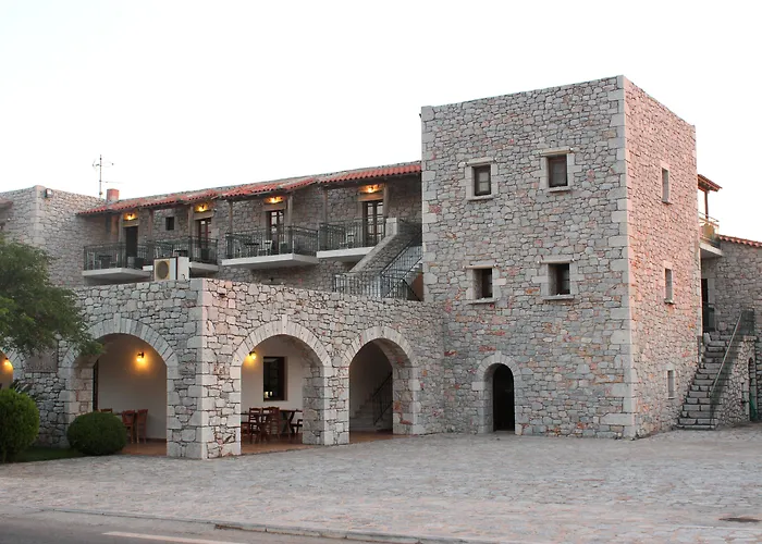 Kastro Maini