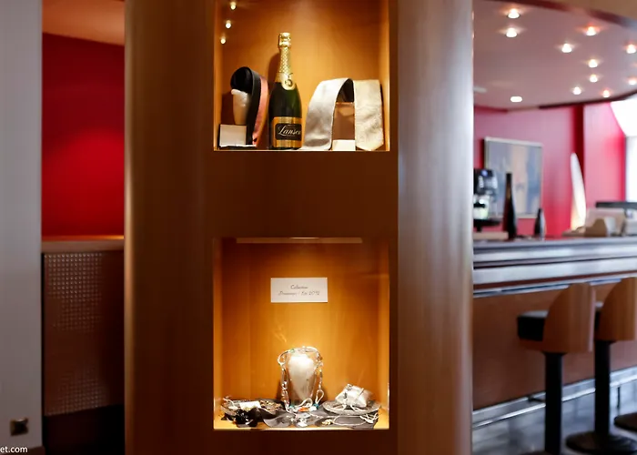 Hotel Charlemagne By Happyculture