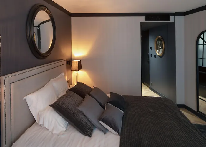 Maisons Du Monde Hotel & Suites - Nantes