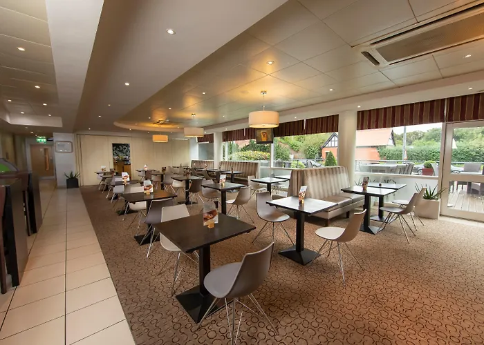 Holiday Inn Express, Chester Racecourse By Ihg