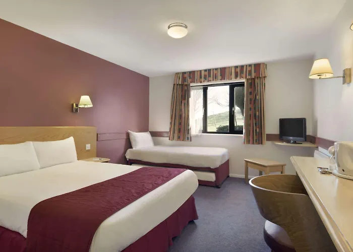 Days Inn By Wyndham Membury M4