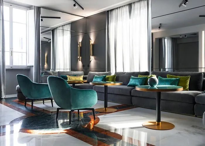Hotel Plaza E De Russie - Relais & Chateaux