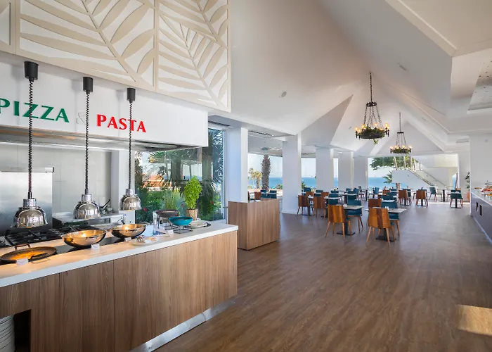 Leonardo Plaza Cypria Maris Beach Hotel & Spa (Adults Only)