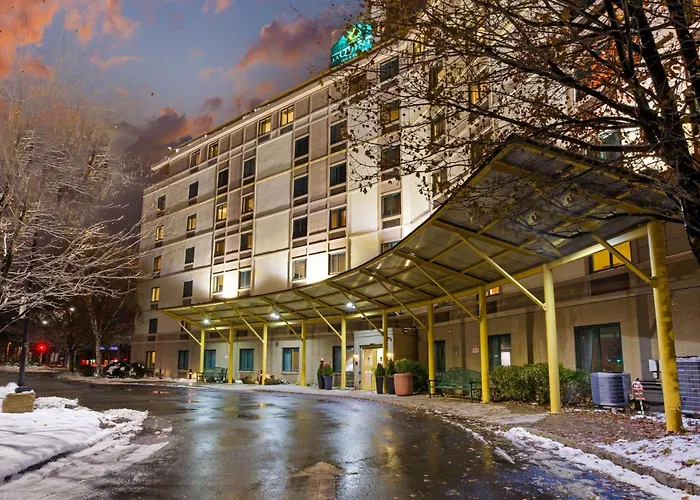La Quinta Inn & Suites By Wyndham Boston Somerville
