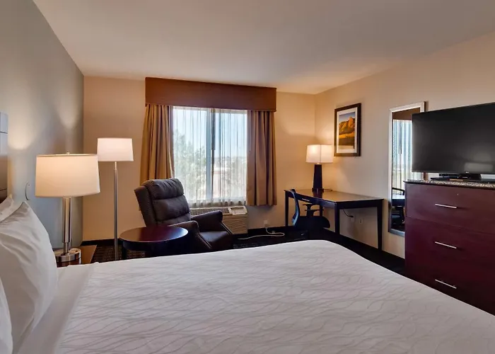 Best Western Plus Gateway Inn&Suites - Aurora