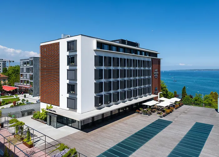 Lake Geneva Hotel