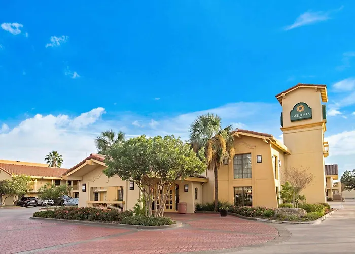 La Quinta Inn By Wyndham San Antonio Market Square