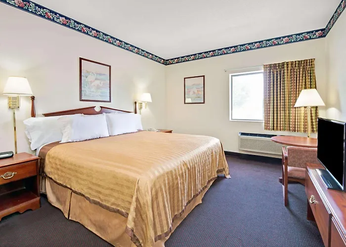 Travelodge By Wyndham St. Louis
